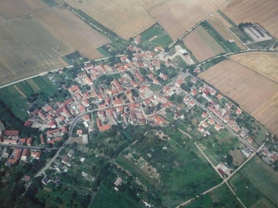 Erpelhaus Apartamento Utzberg Exterior foto